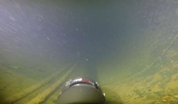 Inspección interna y externa de tuberías marinas de entrada (gas, petróleo y captación de agua), tuberías ascendentes.